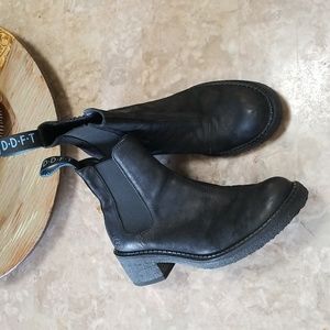 John Fluevog Slacker Black Leather Chelsea Boots Size 8 - 8.5
